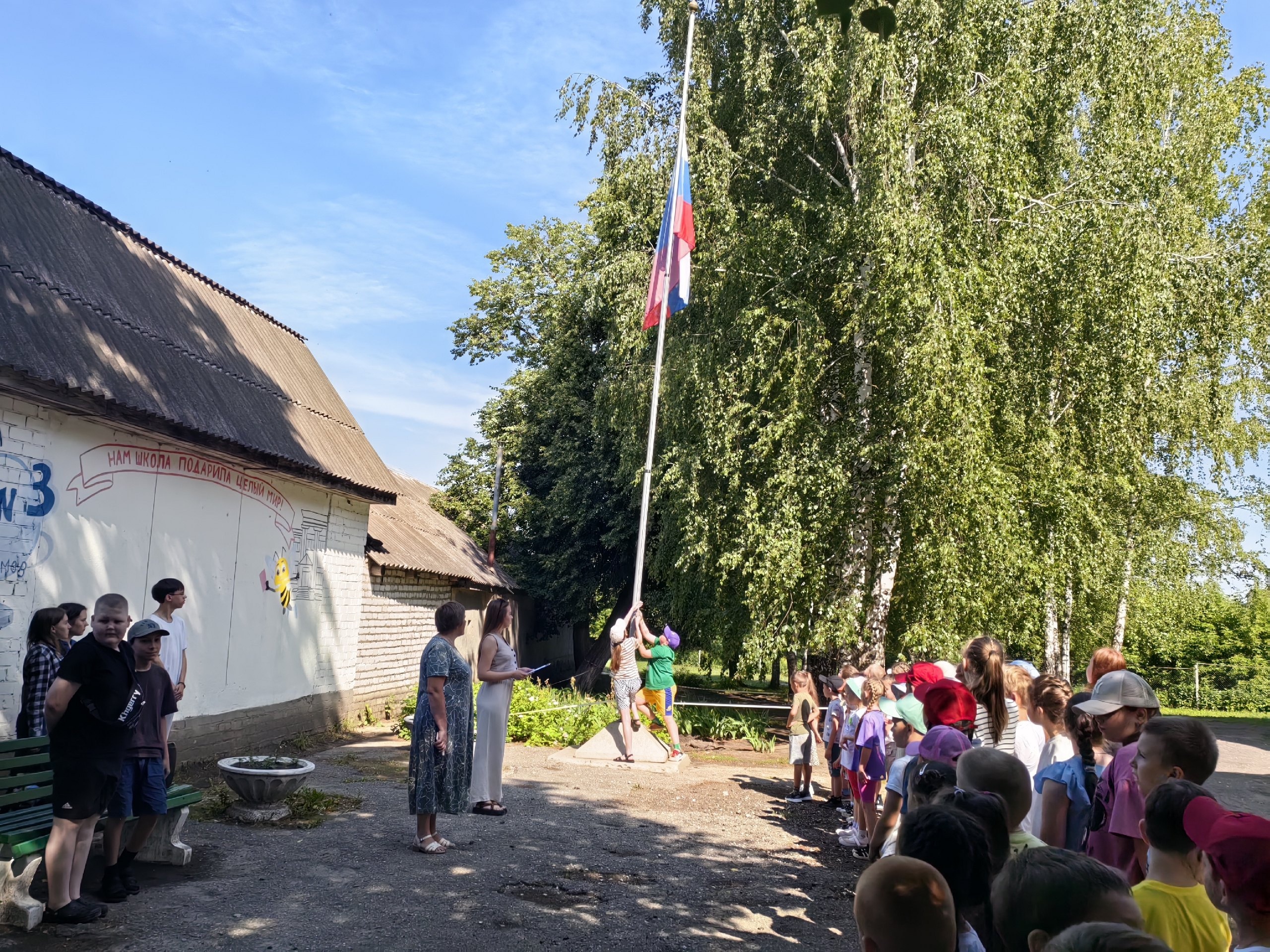 Начало второй недели в лагере "Тополек" Начало второй недели в лагере "Тополек".