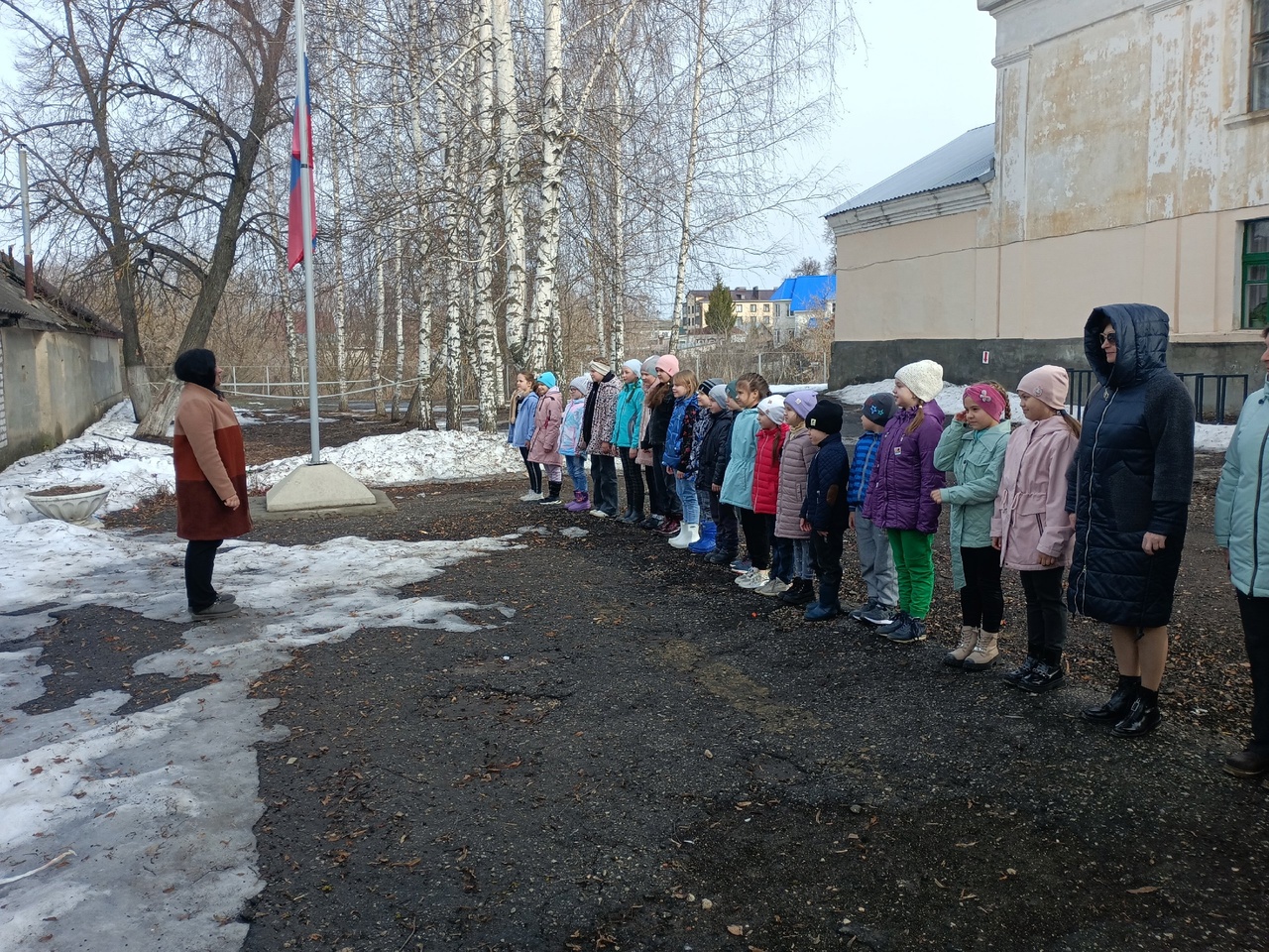 Открытие весенней смены в лагере &amp;quot;Тополек&amp;quot;.